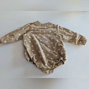 Quincy Mae Bodysuit with White Floral Design 0-3 Months